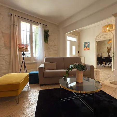 Laurens Maison Spacieuse Avec Piscine Holiday home *