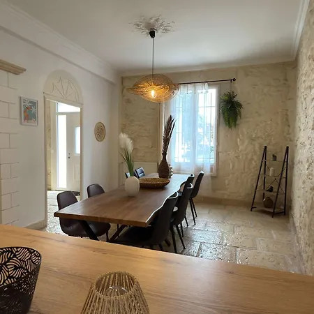 Laurens Maison Spacieuse Avec Piscine
