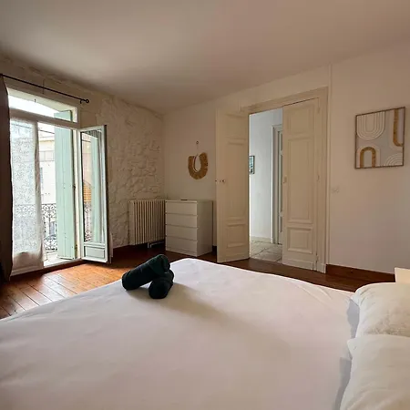 Laurens Maison Spacieuse Avec Piscine Holiday home *