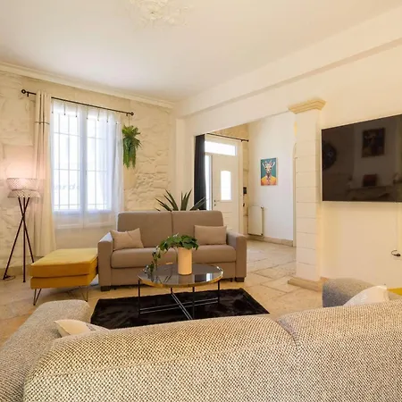 Laurens Maison Spacieuse Avec Piscine Feriehus *